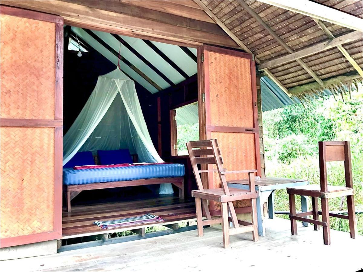 Frog Garden Hut Hotell Koh Phayam Exteriör bild